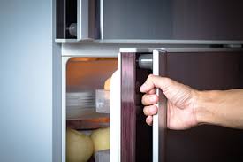 ¿Cuánto tiempo demora en enfriar un refrigerador?